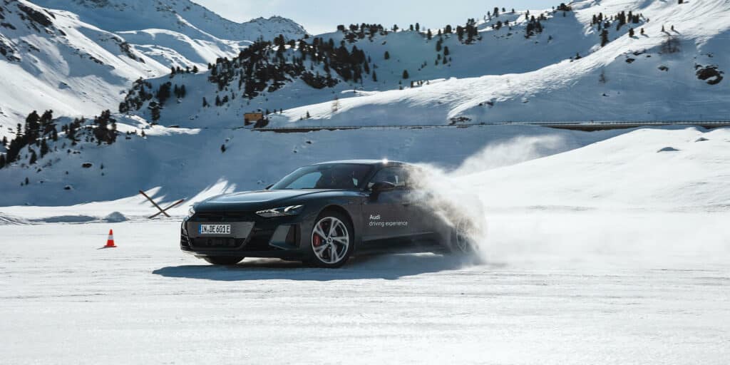 Audi RS e-tron GT Drift an der Ice Experience in Davos